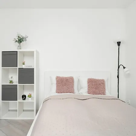 Studio Dla 4 Osob W Centrum Miasta By Rent Like *